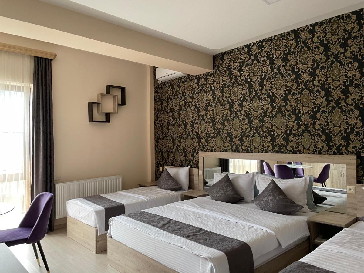 Kamar Hotel Ijevan Extérieur photo