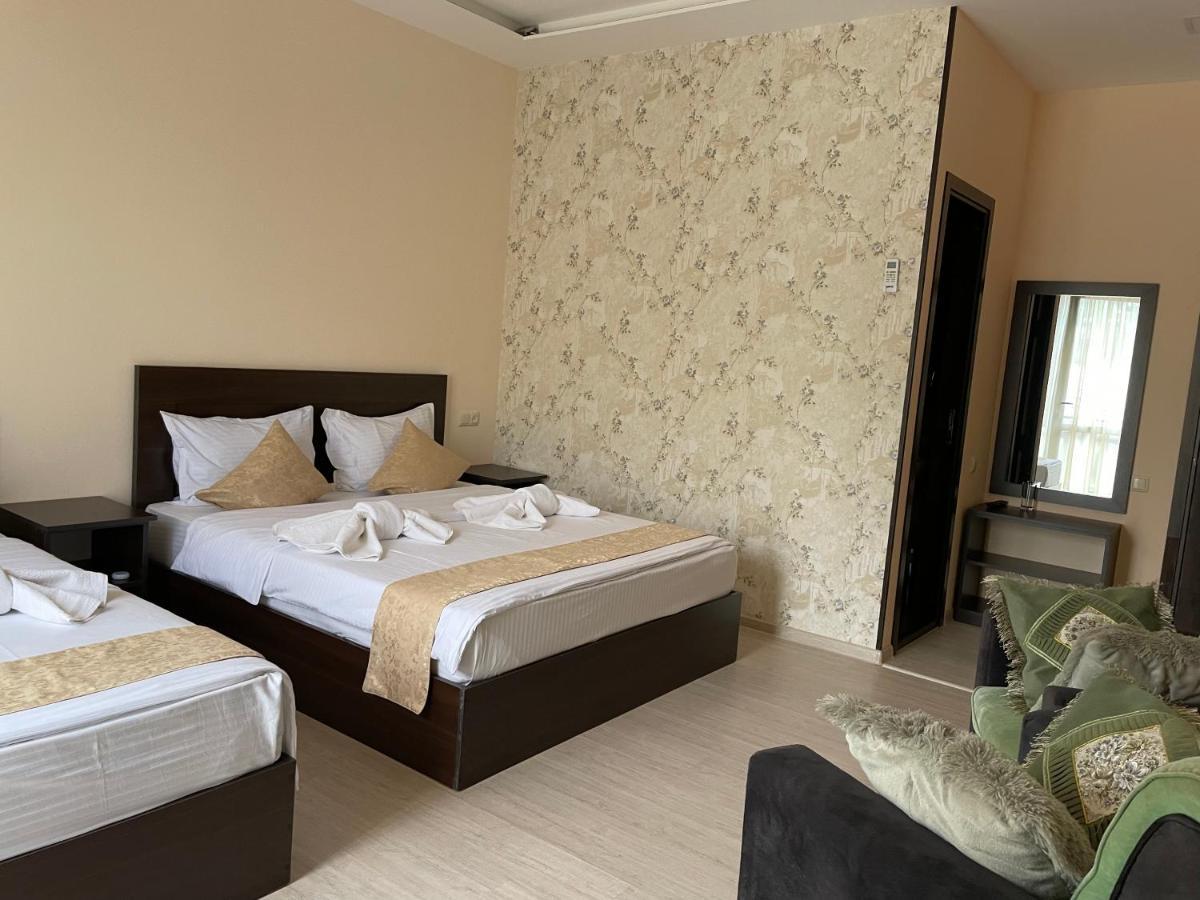 Kamar Hotel Ijevan Extérieur photo