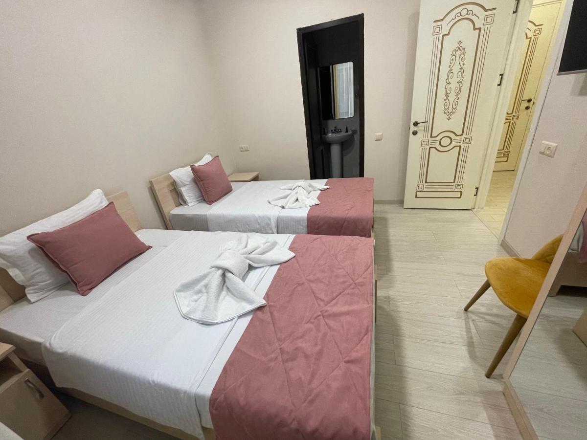 Kamar Hotel Ijevan Extérieur photo