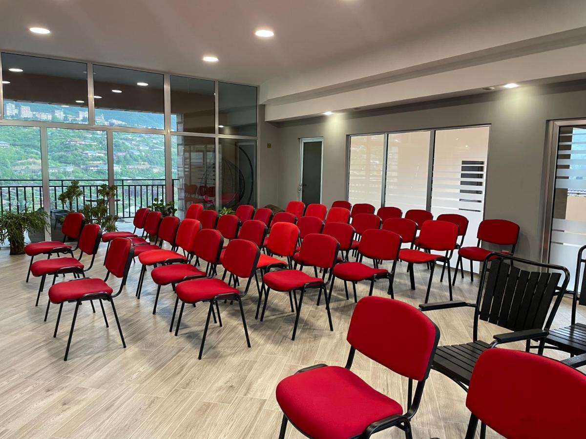 Kamar Hotel Ijevan Extérieur photo